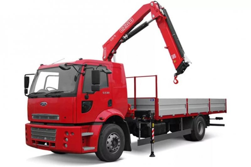 Ford Trucks 1833 DC краном-манипулятором Fassi