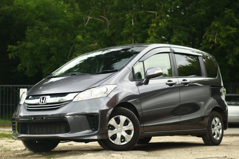 Honda freed Minivan 2014