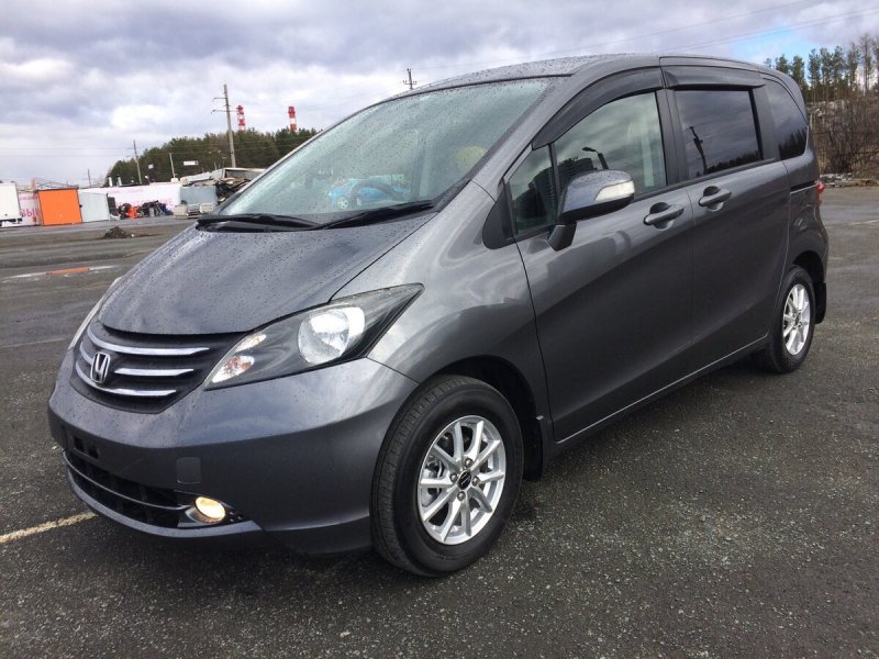 Honda freed 1
