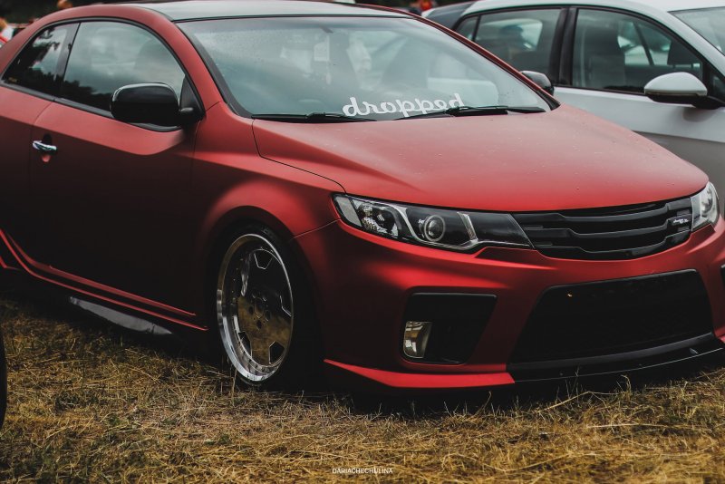 Kia Cerato 2010 stance