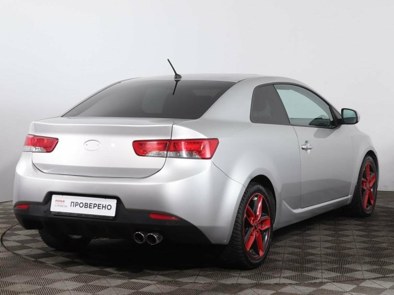 Kia Cerato 2 2010 серебристая