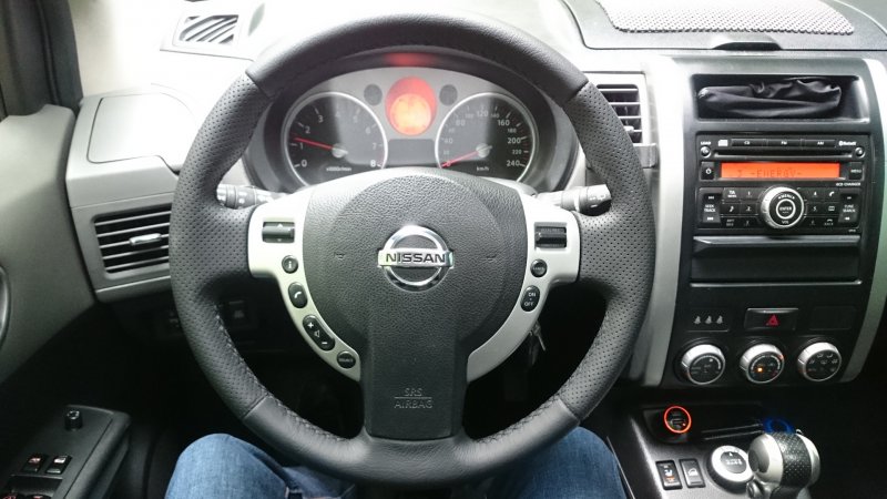 Руль Nissan x-Trail t31