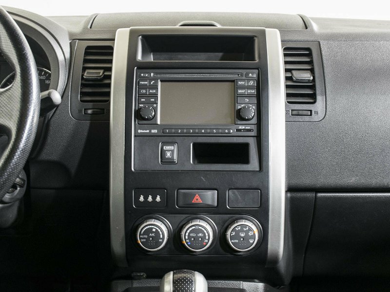 Панель Nissan x-Trail t31