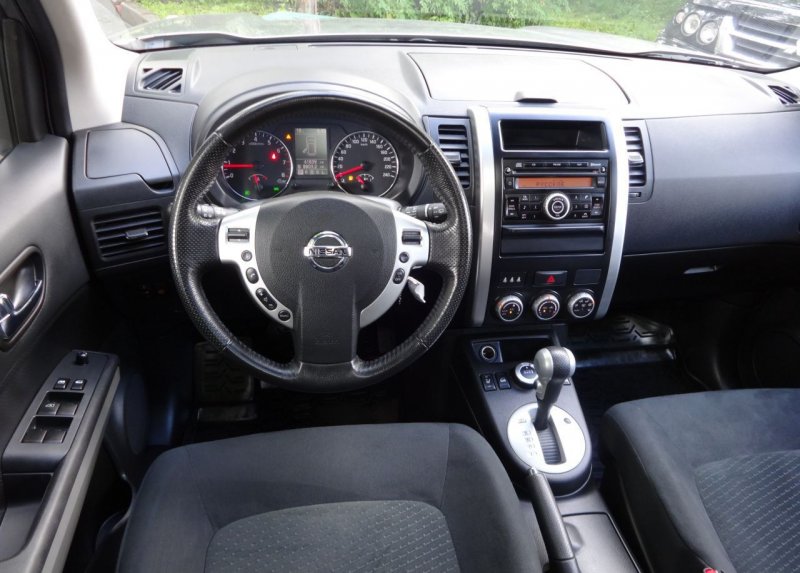 Nissan x-Trail t-31 2008 салон