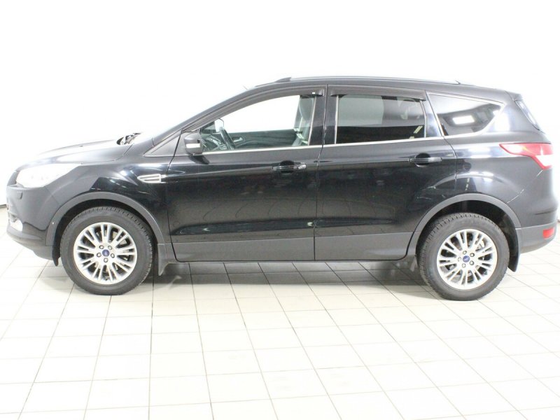 Ford Kuga 2012 черная