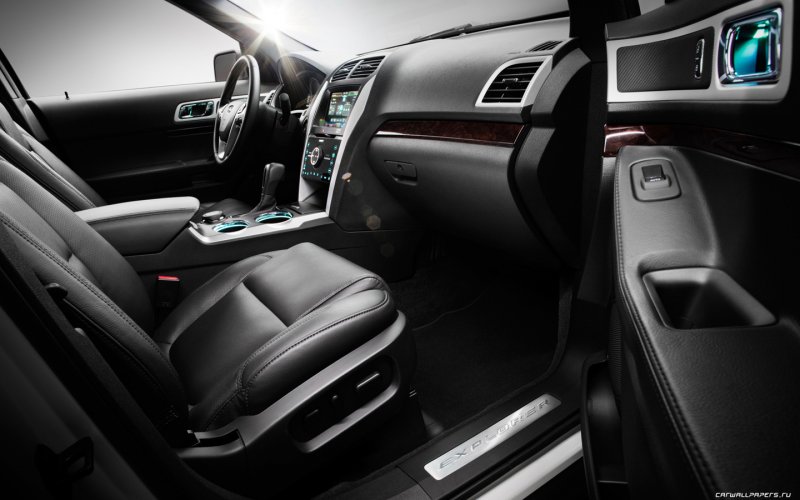 Ford Explorer 2011 Interior