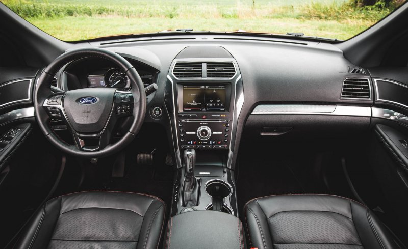 Ford Explorer 2016 салон