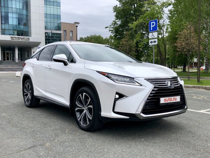 Лексус РХ 350 2018 белый