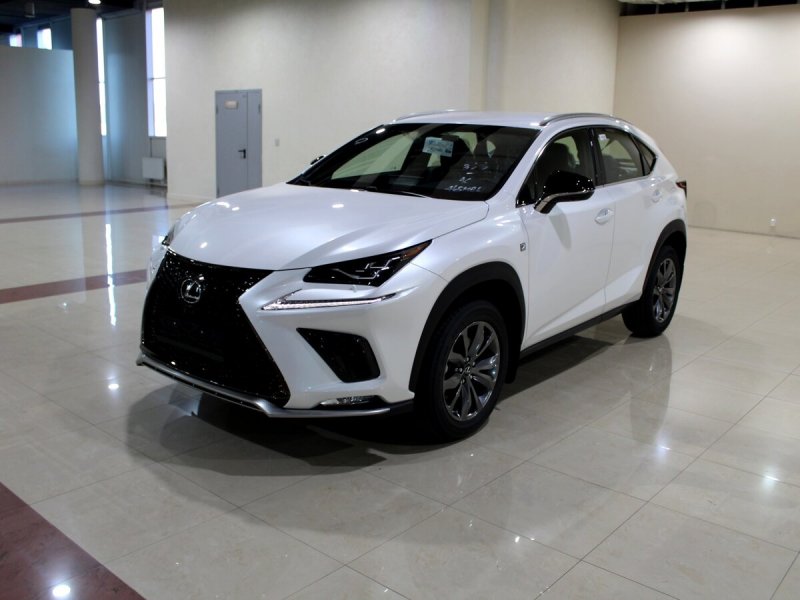 Lexus NX 300 белый