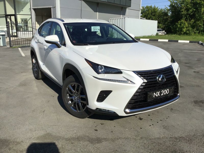 Лексус NX 200 2020
