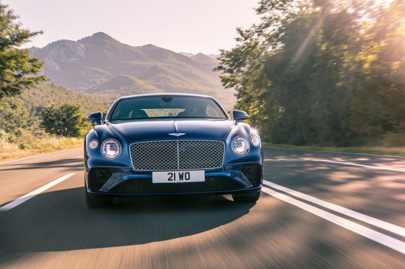 Bentley Bentayga 2k