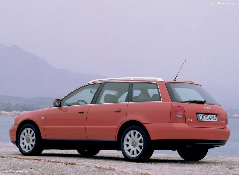 Audi a4 avant универсал