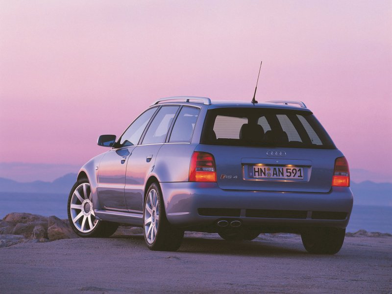 Audi rs4 b5