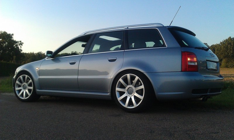 Audi a4 универсал b5 r17
