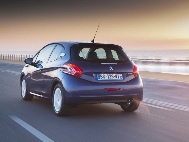 Peugeot 208 1