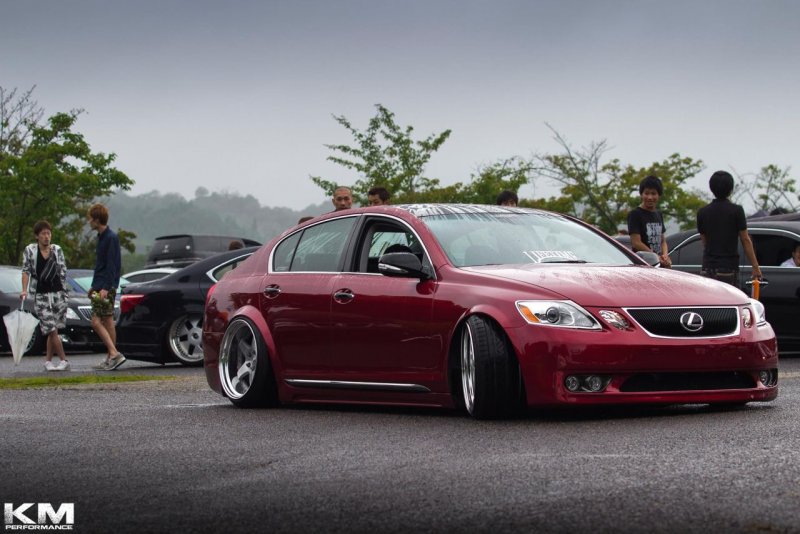 Lexus GS 3 стэнс