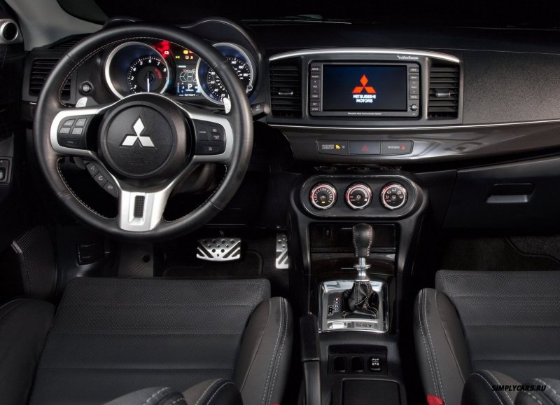 Lancer EVO 10 салон