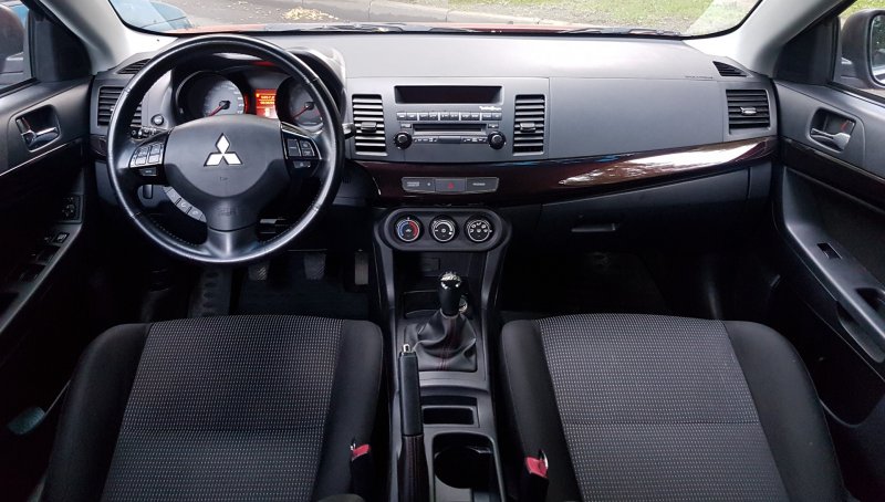 Lancer 10 салон