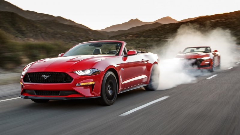 Ford Mustang Shelby gt350 красный
