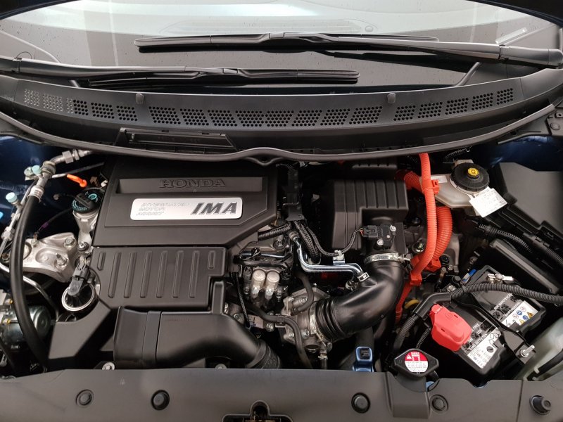 Honda Civic 2008 под капотом