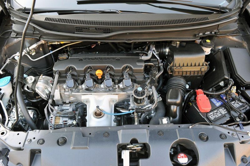 Honda Civic 2008 1.8 под капотом