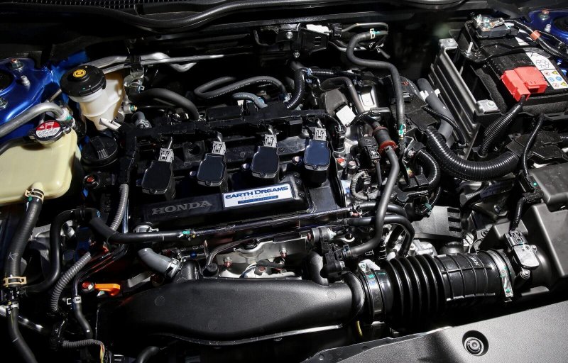 Honda Civic 2013 хэтчбек двигатель