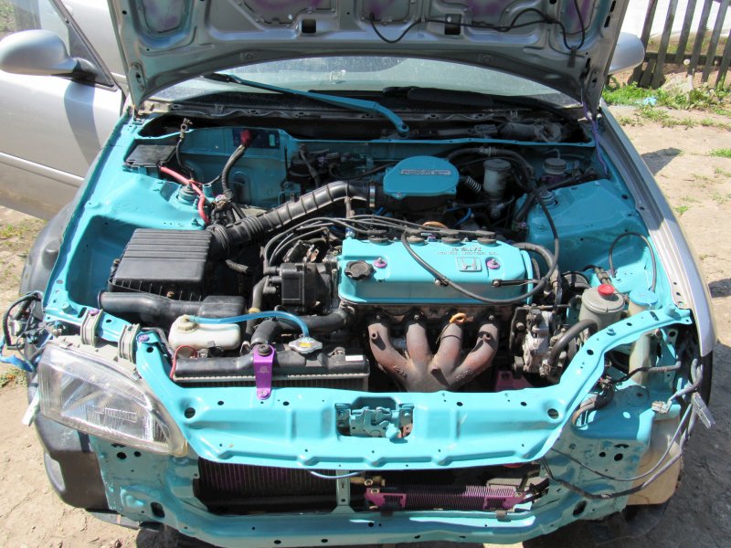Honda Civic 1997 под капотом