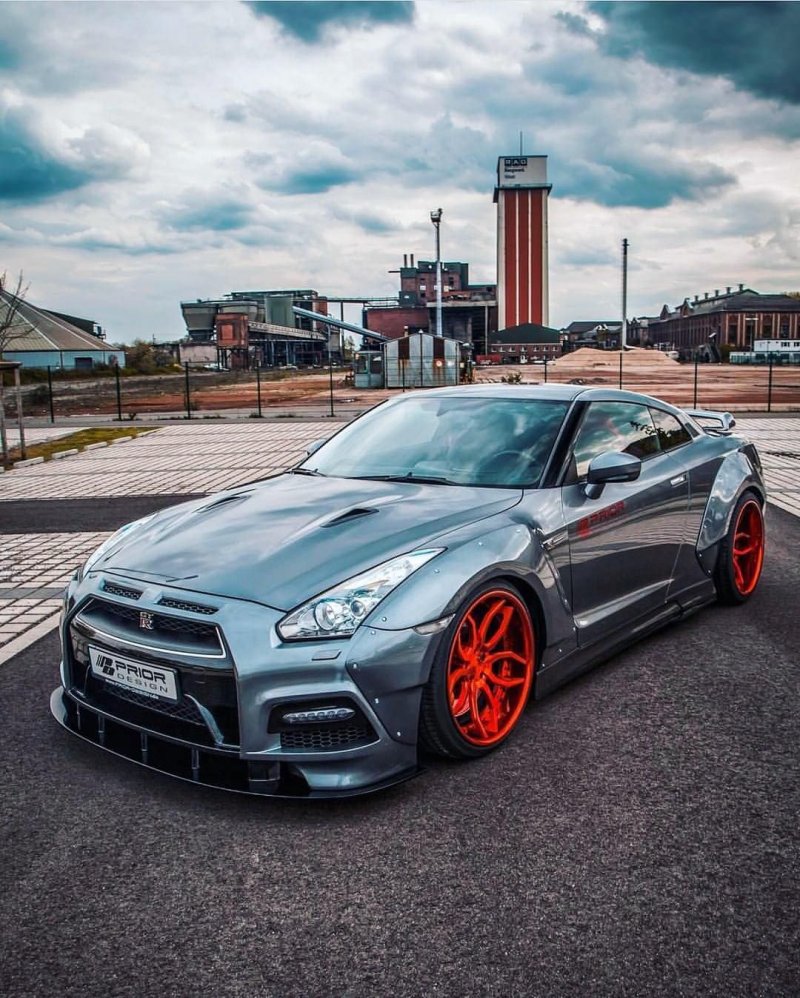 Nissan Skyline gt r r35