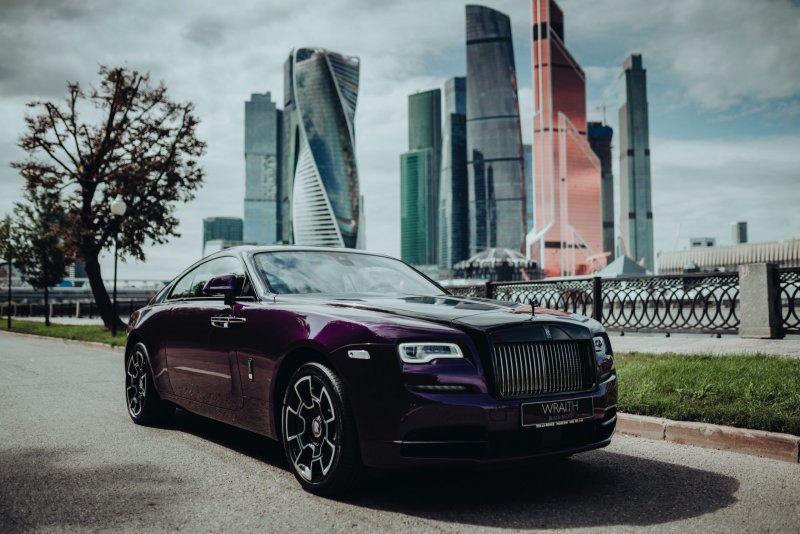 Автомобили Rolls-Royce Wraith