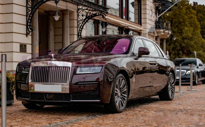 Rolls Royce Ghost EWB 2021