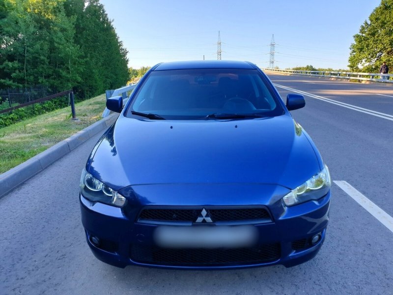 Mitsubishi Lancer 10 синий