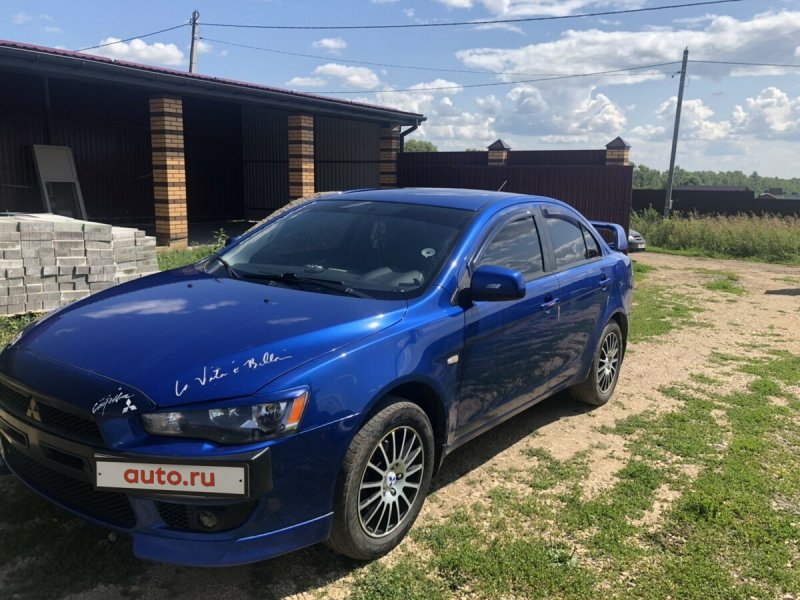 Mitsubishi Lancer 10 синий