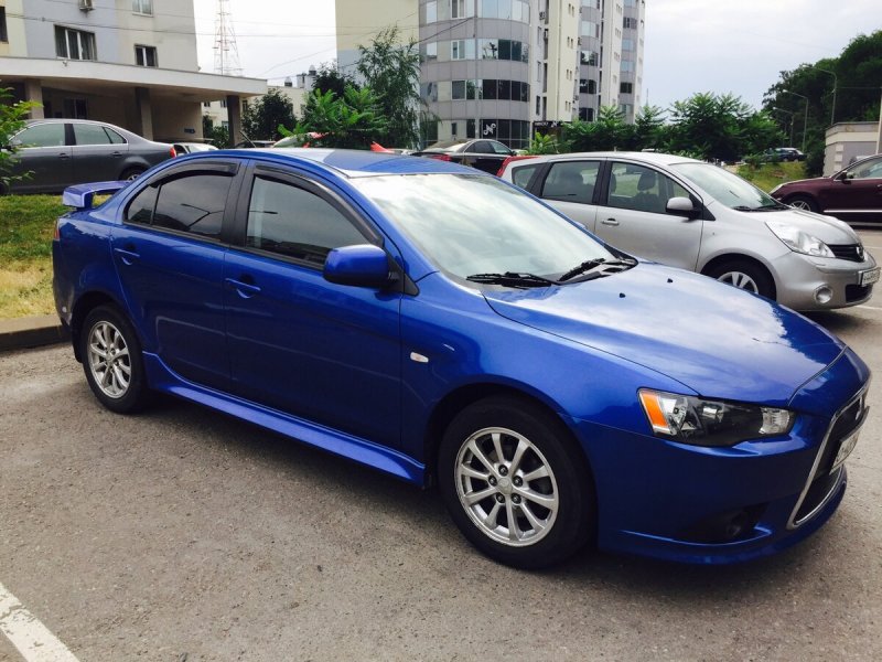 Mitsubishi Lancer x 2015 Рестайлинг голубой