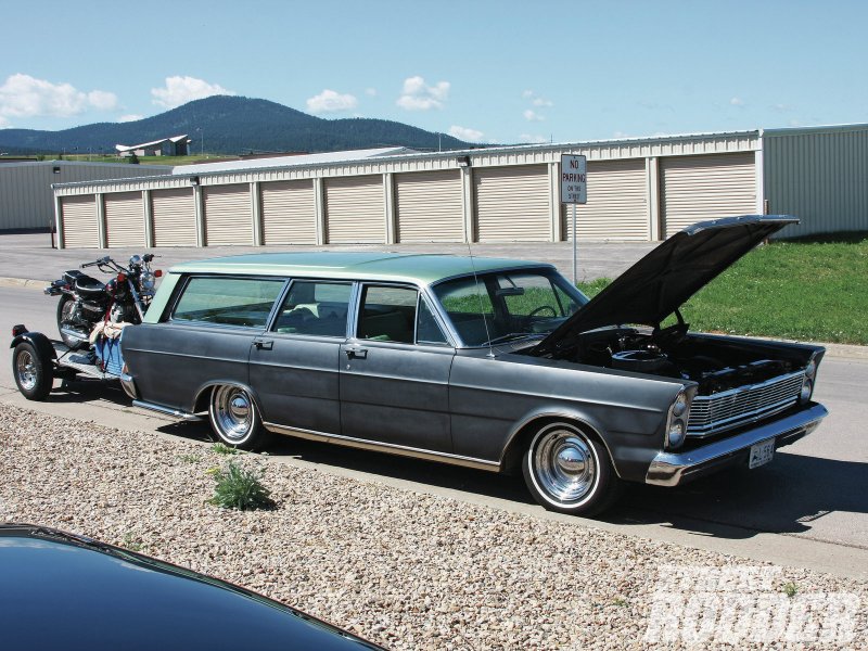 Ford Station Wagon 200