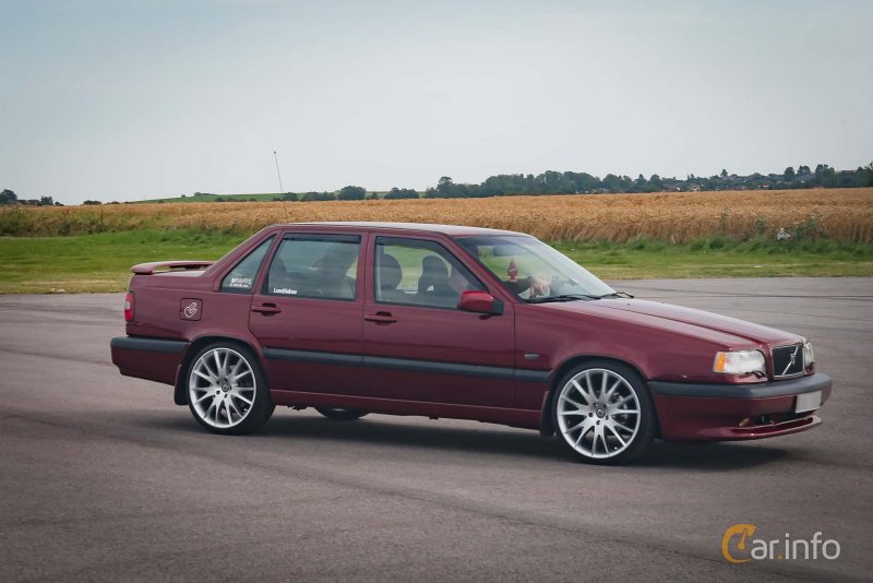 Volvo 850 sedan