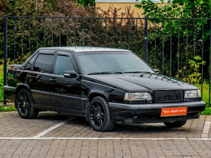 Volvo 850 черная