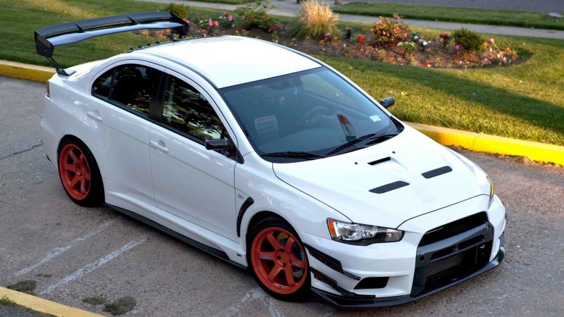 Тюнингованный Mitsubishi Lancer 10