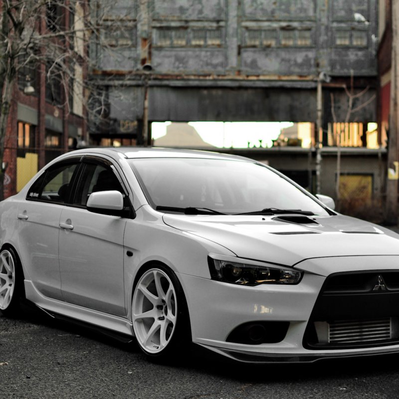 Mitsubishi Lancer Evolution 10 White