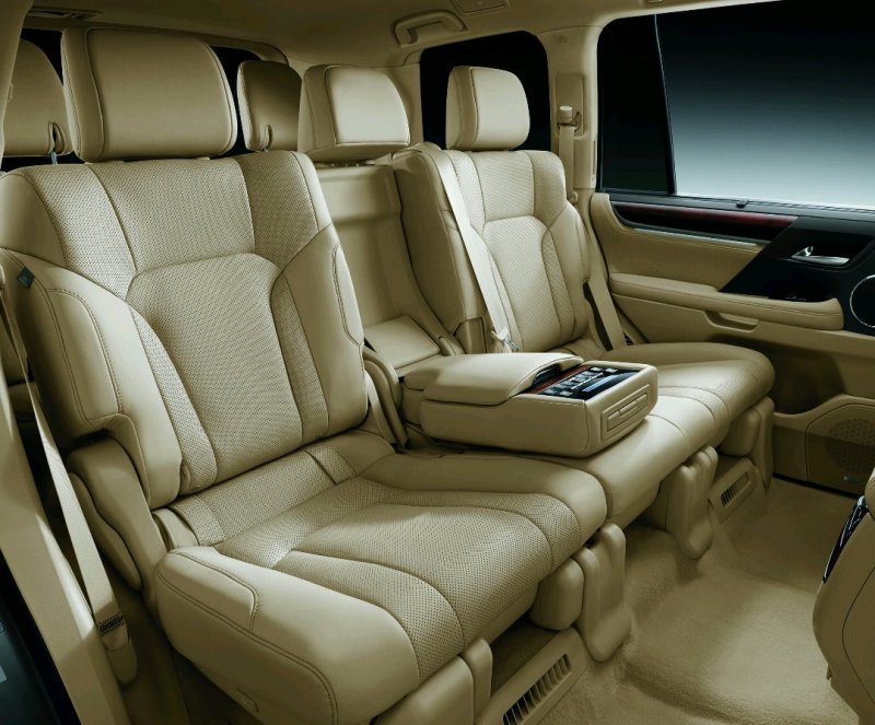 Lexus LX 570 салон