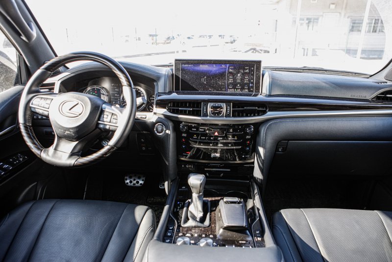 Лексус LX 570 салон