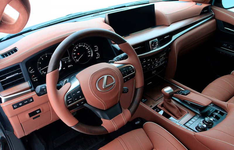 Lexus LX 570 салон