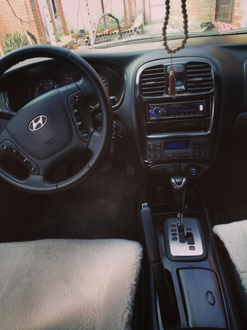 Hyundai Sonata 4 EF салон