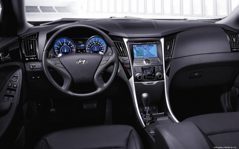 Hyundai Sonata 2011 салон