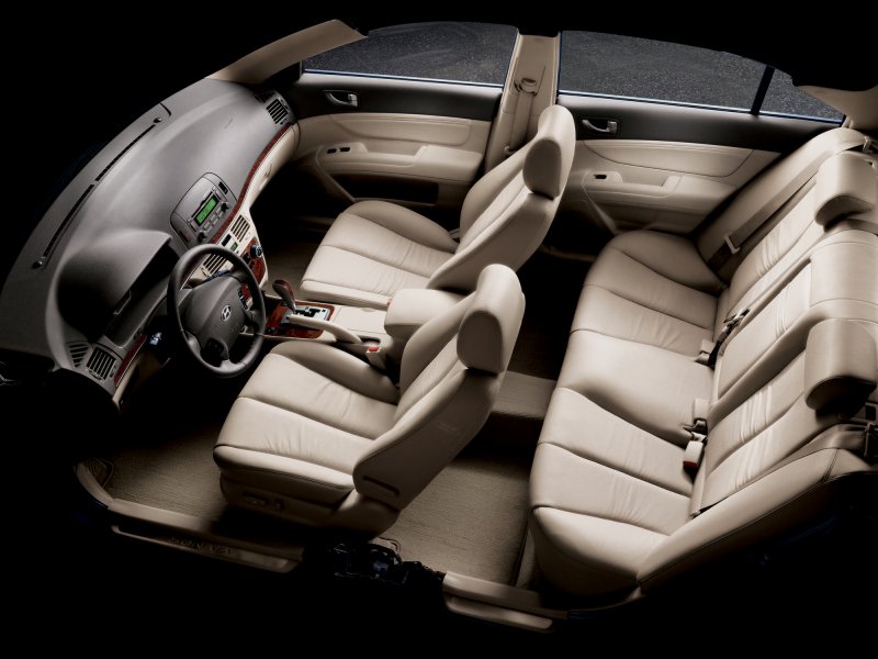 Hyundai Sonata NF 2006 салон