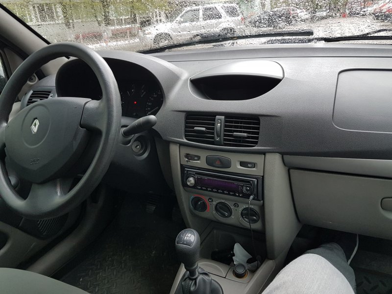 Renault symbol 2005 салон