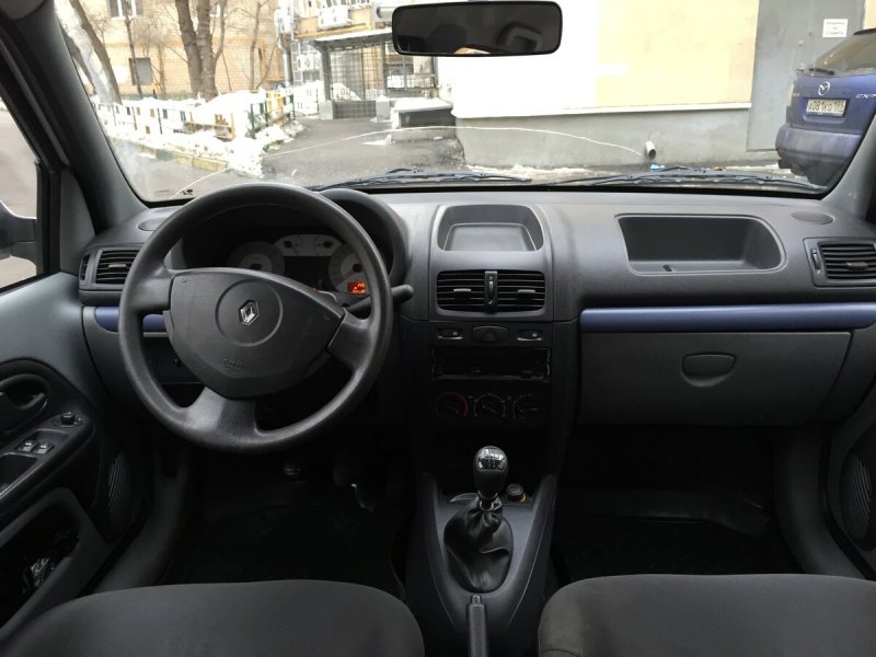 Renault symbol 2006 салон