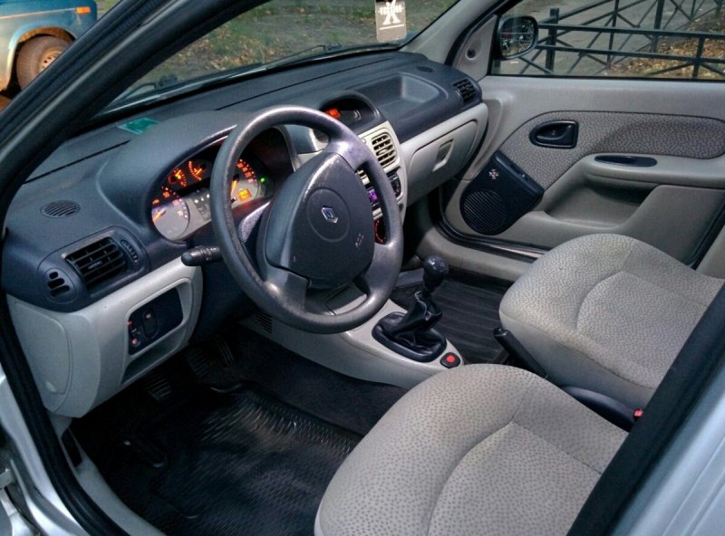 Renault symbol 2007 салон
