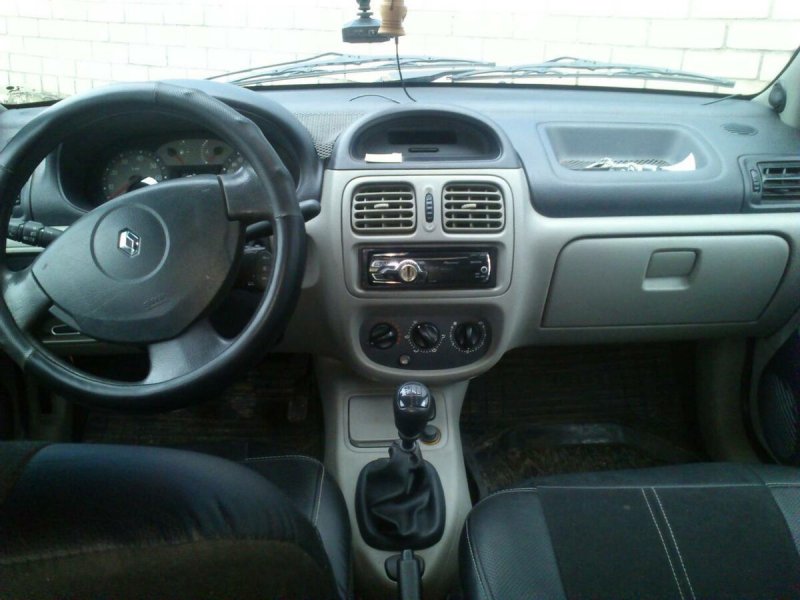 Renault symbol 2001 салон