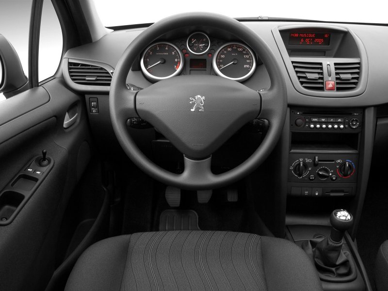 Peugeot 207 салон