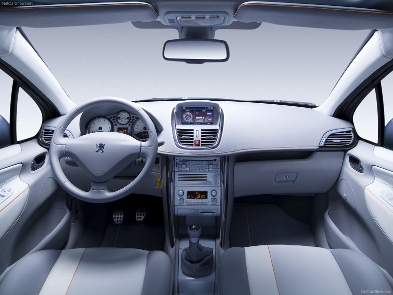 Peugeot 207 RC салон